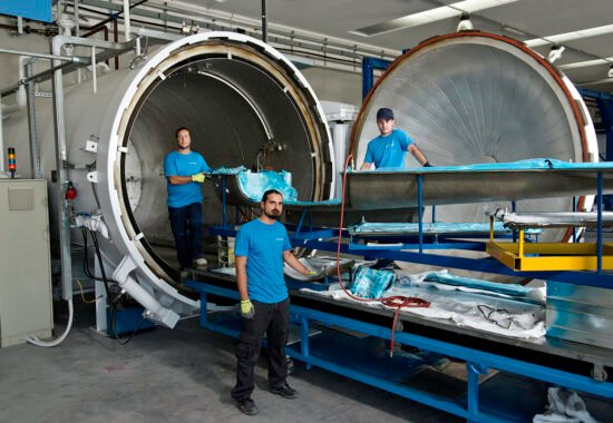 Workers insert the fuselage of the aircraft inside the autoclave for the firing of the composed materials


In 2009 Luciano Belviso and Angelo Petrosillo win a competition announcement of the Puglia Region of 350 thousand euro for the promotion of start-up companies and with the support of a financier, dr. Vito Perth, create Monopoly Blackshape Aircraft. Initially the idea was to produce components for the aerospace district of Grottaglie, where Boeing and Alenia build the fuselages of the 787 Dreamliner (the only large aircraft with carbon components); then, instead, decide to create their own plane made entirely of carbon fiber and for drawing they call one of the three great Italian designers of aircraft, Bepi Vidor, who decides to take part in the project.
In two and a half years Blackshape Aircraft becomes the first industry in the world in the construction of ultralight aircraft carbon fiber (in a market, that of ultrathin, which has 17,000 pilots sport flying only in Europe) and after the two-seater with 1,500 km of autonomy and 340 per hour top speed, already are on track to produce a faster model: in 2015 will come out a "4 seats" EASA certified, that in Italy only Alenia, Agusta and Tecnam build. The "Ferrari of the skies", call their ultralight the two entrepreneurs.
The German magazine Flieger Magazine, by an international panel of 100 independent journalists from all over the world, has awarded the company the award of Monopoly Flieger Magazine Award for realizing the best airplane in the world in 2013 in the ultralight category.